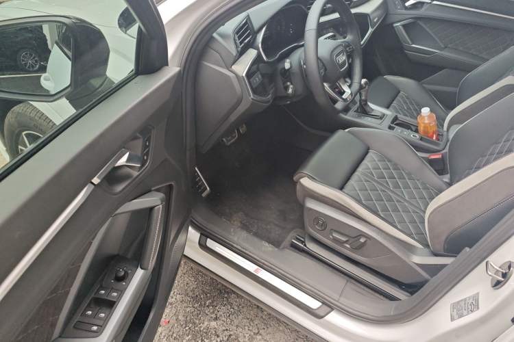 Used Audi Q3 Sportback 2024 40 TFSI Fashion Version Driver Seat