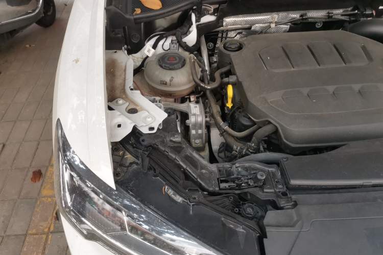 Used Audi Q3 Sportback 2024 40 TFSI Fashion Version Engine Bay Right