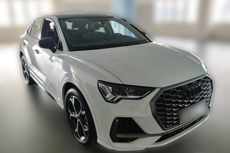 Used Audi Q3 Sportback 2024 40 TFSI Fashion Version Front Right 45 Deg