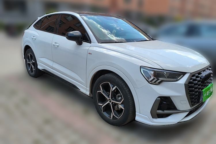 Used Audi Q3 Sportback 2024 40 TFSI Fashion Version Front Right 45 Deg