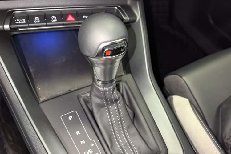 Used Audi Q3 Sportback 2024 40 TFSI Fashion Version Gear Lever
