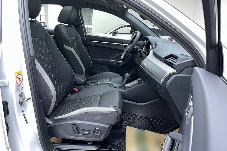 Used Audi Q3 Sportback 2024 40 TFSI Fashion Version Interior 8