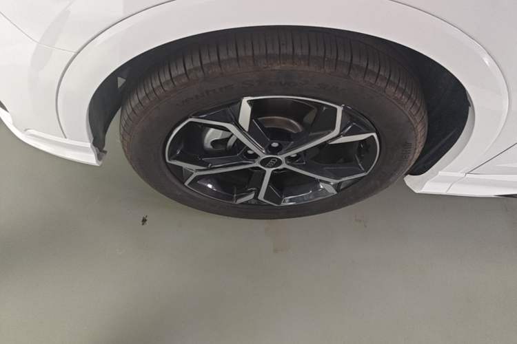 Used Audi Q3 Sportback 2024 40 TFSI Fashion Version Left Front Wheel Hub