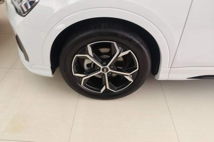 Used Audi Q3 Sportback 2024 40 TFSI Fashion Version Left Front Wheel Hub