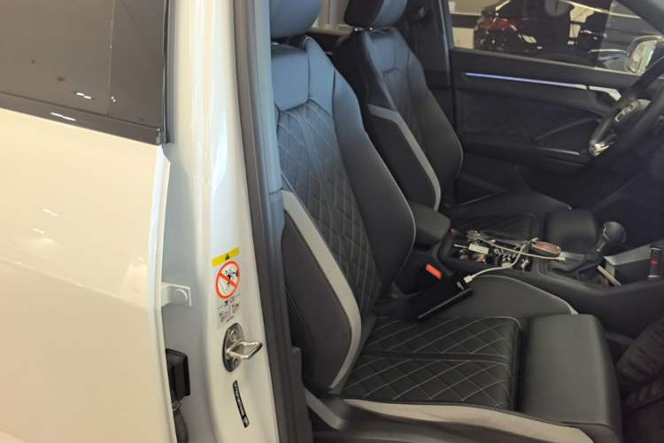 Used Audi Q3 Sportback 2024 40 TFSI Fashion Version Right Front Seat