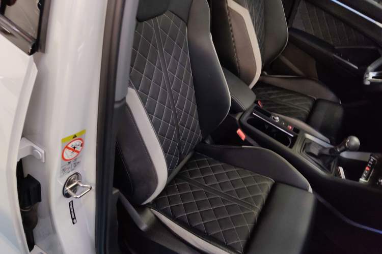 Used Audi Q3 Sportback 2024 40 TFSI Fashion Version Right Front Seat