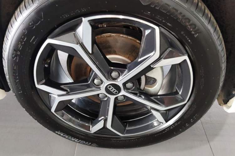 Used Audi Q3 Sportback 2024 40 TFSI Fashion Version Right Front Wheel Hub