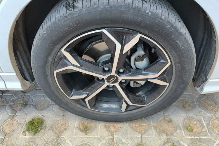 Used Audi Q3 Sportback 2024 40 TFSI Fashion Version Right Front Wheel Hub