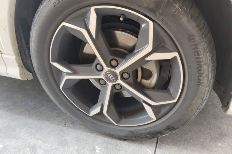 Used Audi Q3 Sportback 2024 40 TFSI Fashion Version Right Front Wheel Hub