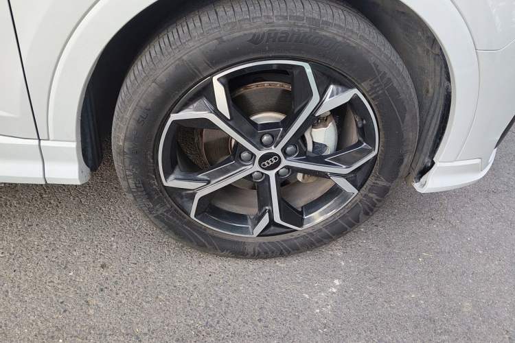Used Audi Q3 Sportback 2024 40 TFSI Fashion Version Right Front Wheel Hub