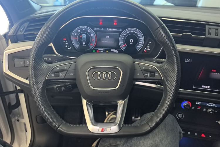 Used Audi Q3 Sportback 2024 40 TFSI Fashion Version Steering Wheel