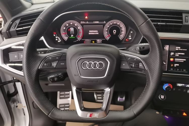Used Audi Q3 Sportback 2024 40 TFSI Fashion Version Steering Wheel