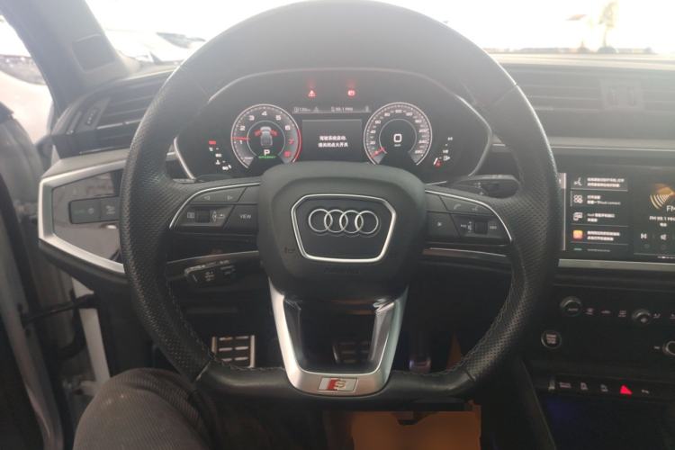 Used Audi Q3 Sportback 2024 40 TFSI Fashion Version Steering Wheel