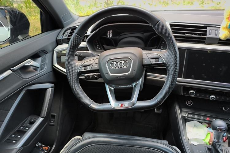 Used Audi Q3 Sportback 2024 40 TFSI Fashion Version Steering Wheel