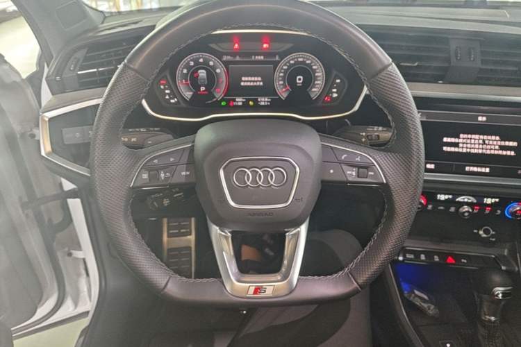Used Audi Q3 Sportback 2024 40 TFSI Fashion Version Steering Wheel