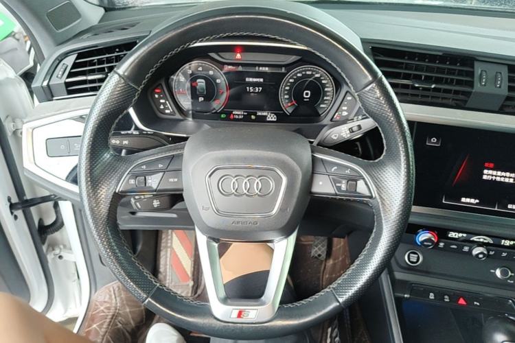 Used Audi Q3 Sportback 2024 35 TFSI Progressive Edition Steering Wheel