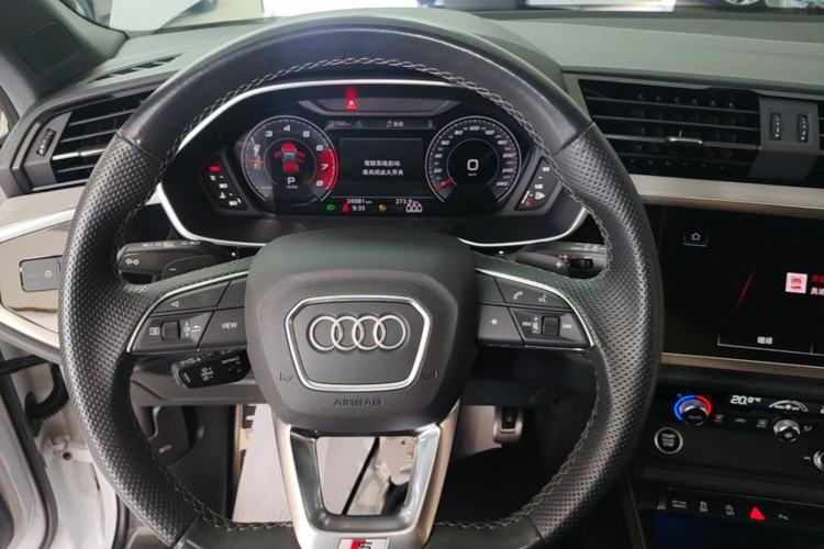 Used Audi Q3 Sportback 2024 40 TFSI Fashion Version Steering Wheel
