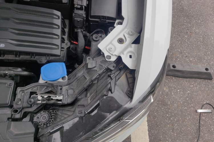 Used Audi Q3 Sportback 2025 quattro 45th Anniversary Edition 40TFSI Fashion Version Engine Bay Left