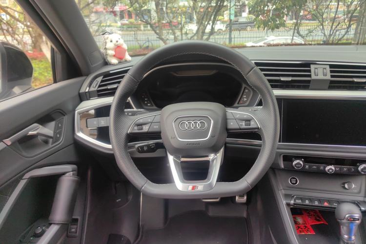 Used Audi Q3 Sportback 2025 quattro 45th Anniversary Edition 40TFSI Fashion Version Steering Wheel