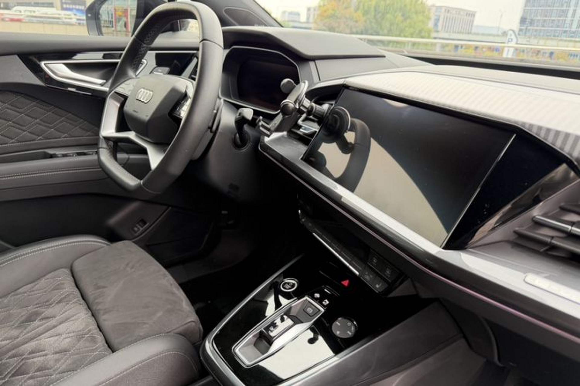 Used Audi Q4 e-tron 2022 50 e-tron quattro Creation Edition Audio And AC Panel