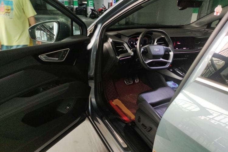 Used Audi Q4 e-tron 2022 40 e-tron Adventure Edition Driver Seat