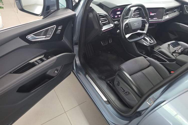 Used Audi Q4 e-tron 2022 50 e-tron quattro Visionary Edition Driver Seat