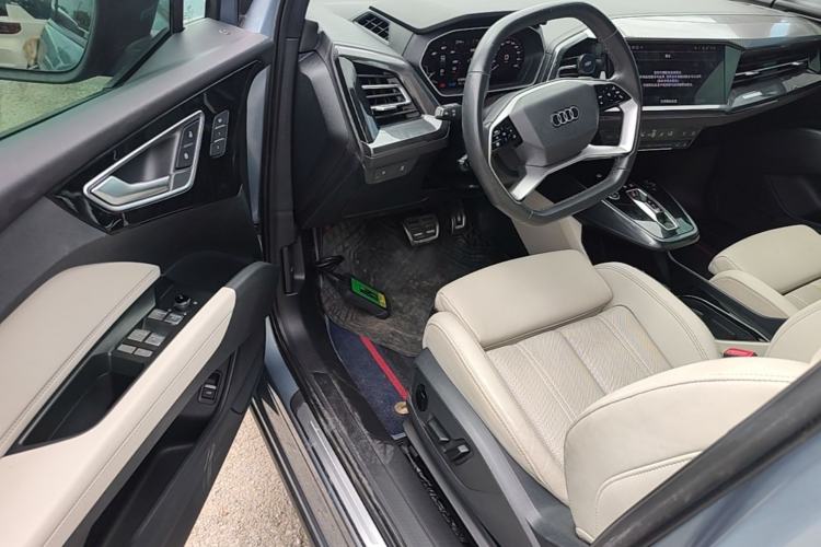 Used Audi Q4 e-tron 2022 40 e-tron Boundary Edition Driver Seat