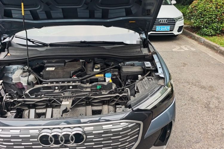 Used Audi Q4 e-tron 2022 40 e-tron Adventure Edition Engine Bay Left