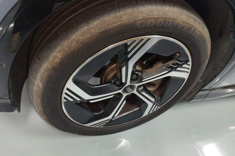Used Audi Q4 e-tron 2022 40 e-tron Boundary Edition Exterior 4