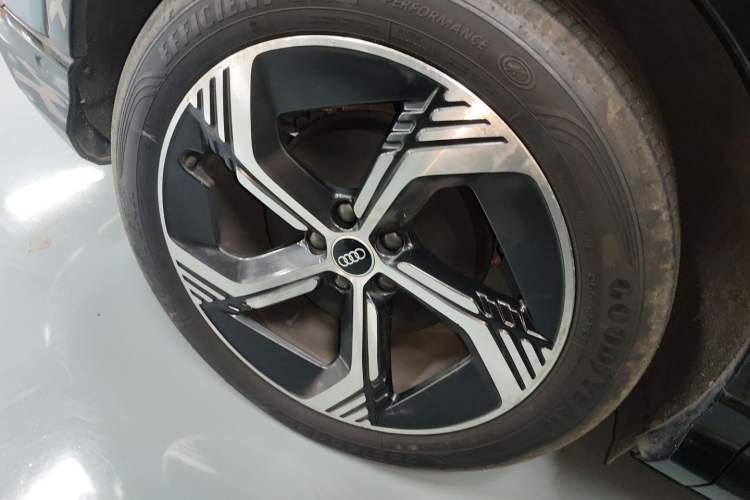 Used Audi Q4 e-tron 2022 40 e-tron Boundary Edition Exterior 5