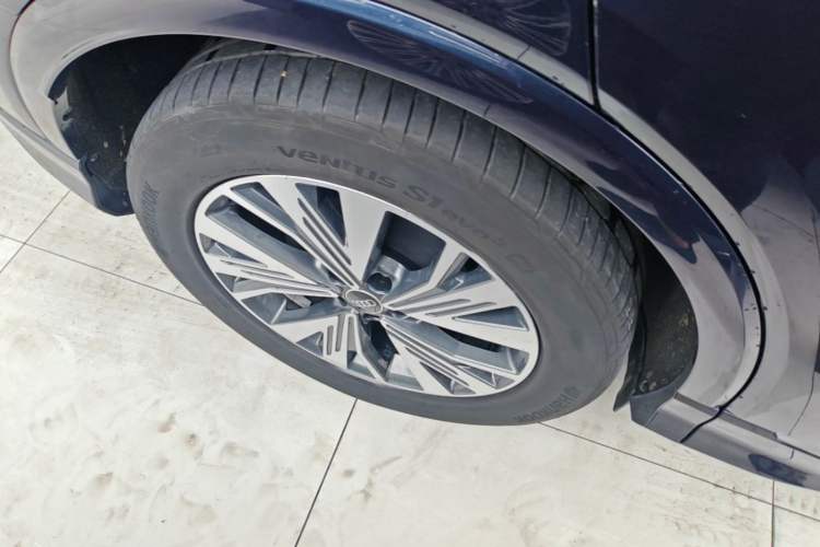 Used Audi Q4 e-tron 2022 40 e-tron Adventure Edition Exterior 5