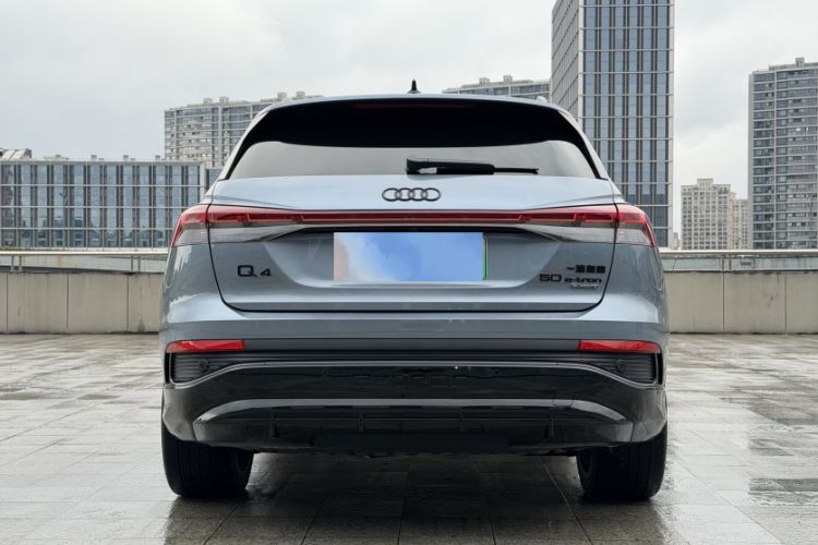 Used Audi Q4 e-tron 2022 50 e-tron quattro Creation Edition Exterior 7