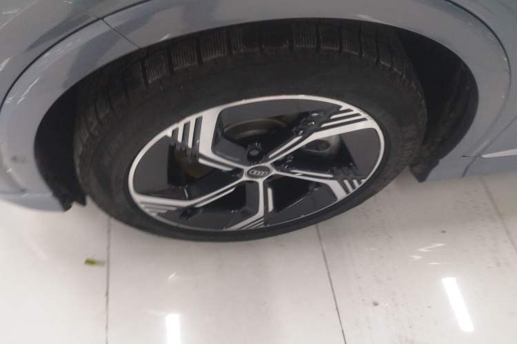 Used Audi Q4 e-tron 2022 40 e-tron First Edition Exterior 7