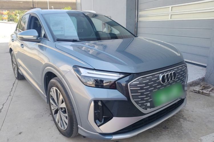 Used Audi Q4 e-tron 2022 40 e-tron Adventure Edition Front Right 45 Deg