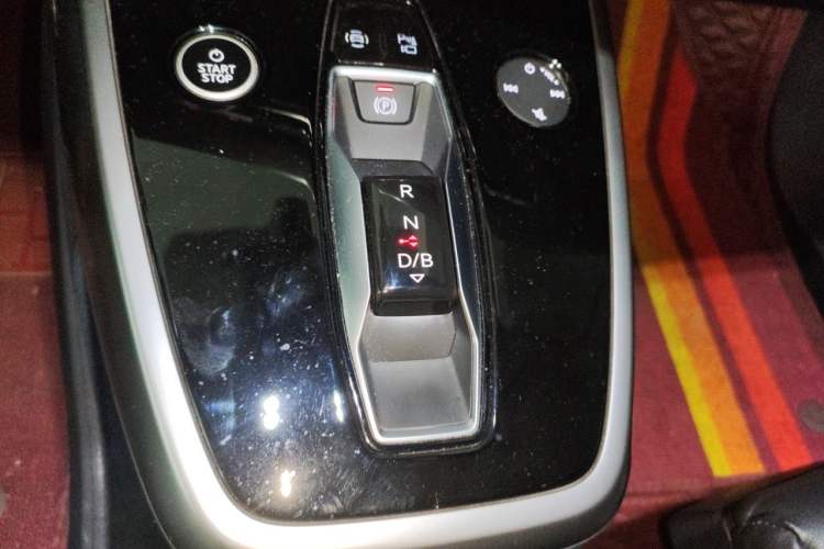 Used Audi Q4 e-tron 2022 40 e-tron Adventure Edition Gear Lever