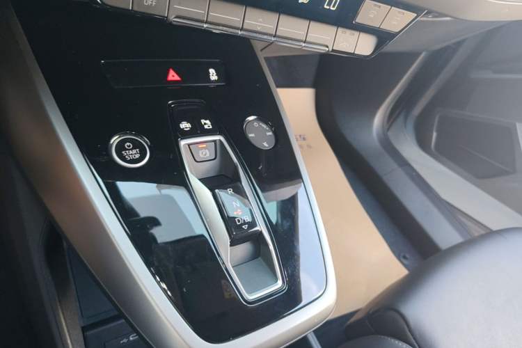 Used Audi Q4 e-tron 2022 40 e-tron Adventure Edition Gear Lever