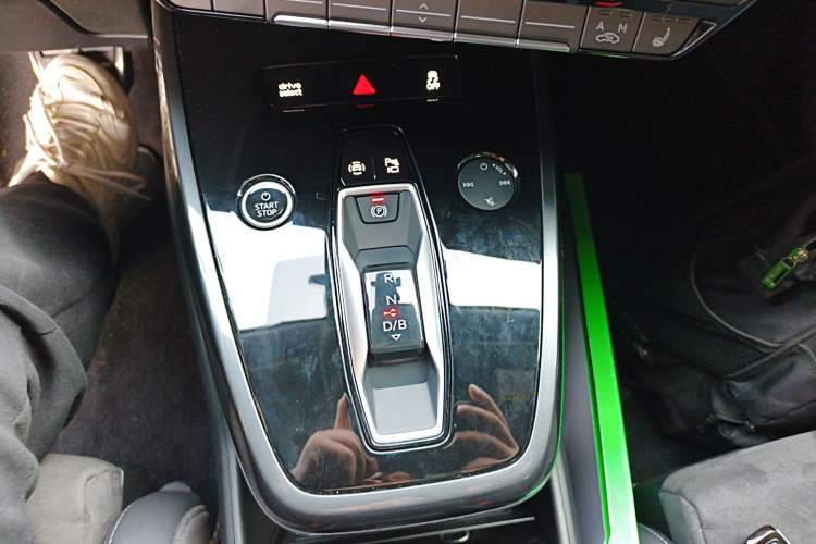 Used Audi Q4 e-tron 2022 40 e-tron Boundary Edition Gear Lever