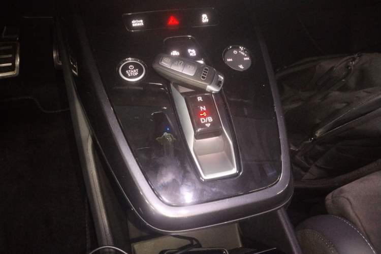 Used Audi Q4 e-tron 2022 40 e-tron First Edition Gear Lever