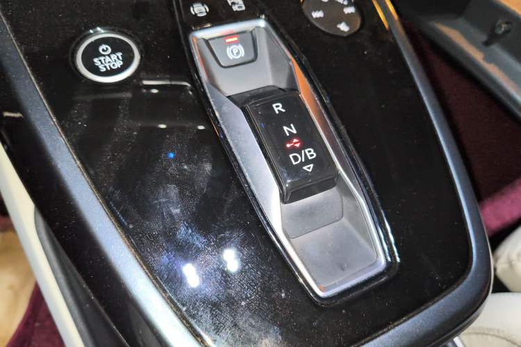Used Audi Q4 e-tron 2022 40 e-tron Boundary Edition Gear Lever