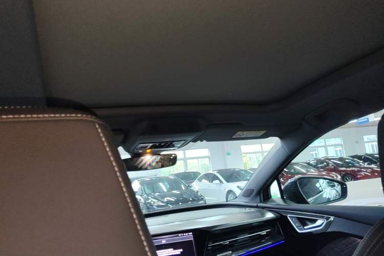 Used Audi Q4 e-tron 2022 50 e-tron quattro Visionary Edition Headliner