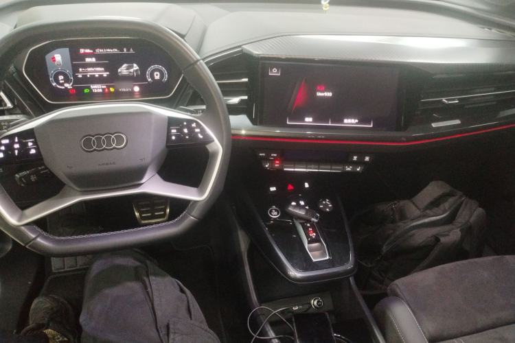 Used Audi Q4 e-tron 2022 40 e-tron First Edition Interior 2