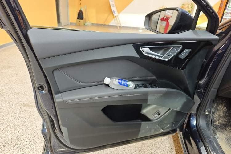 Used Audi Q4 e-tron 2022 40 e-tron First Edition Left Front Door Interior