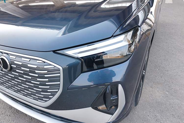 Used Audi Q4 e-tron 2022 40 e-tron Boundary Edition Left Front Headlight