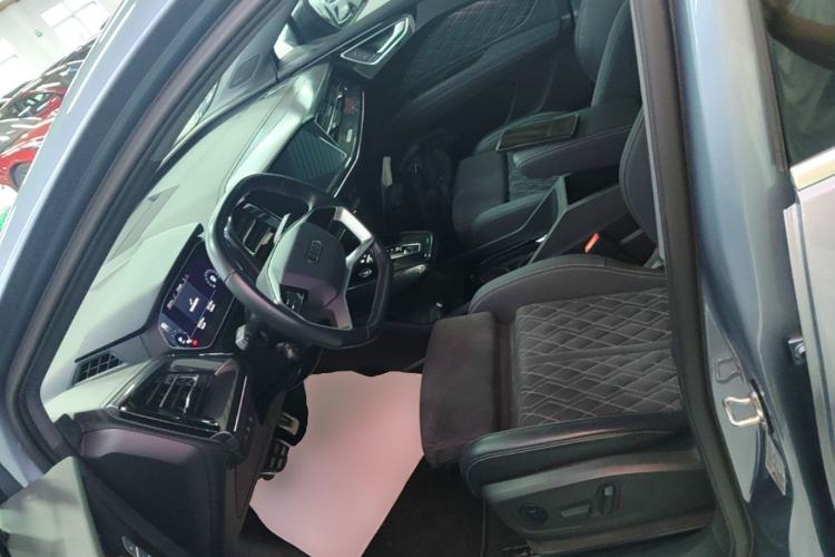 Used Audi Q4 e-tron 2022 50 e-tron quattro Visionary Edition Left Front Seat