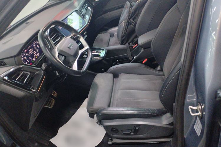 Used Audi Q4 e-tron 2022 50 e-tron quattro Visionary Edition Left Front Seat