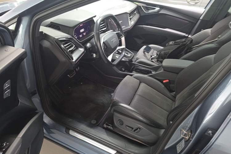 Used Audi Q4 e-tron 2022 50 e-tron quattro Visionary Edition Left Front Seat