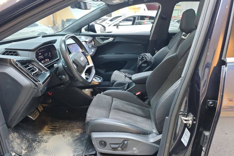 Used Audi Q4 e-tron 2022 40 e-tron First Edition Left Front Seat
