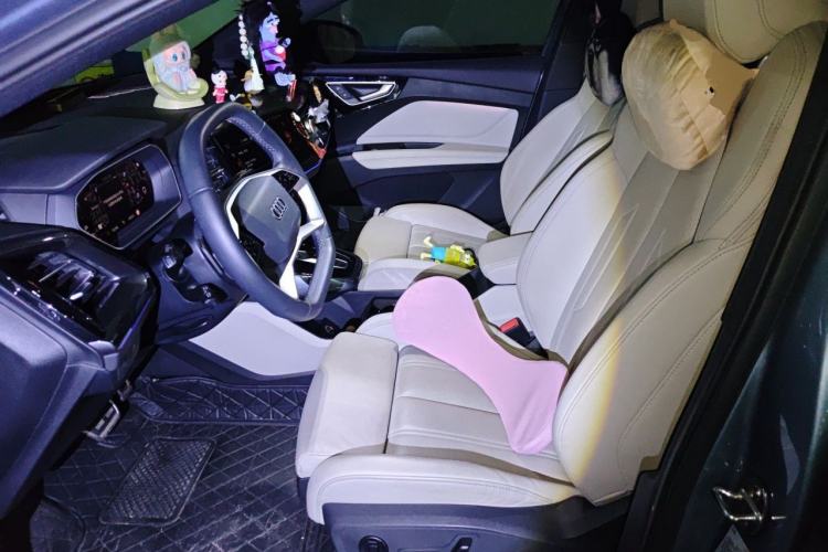 Used Audi Q4 e-tron 2022 40 e-tron First Edition Left Front Seat