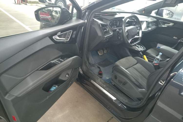 Used Audi Q4 e-tron 2022 40 e-tron Boundary Edition Left Front Seat