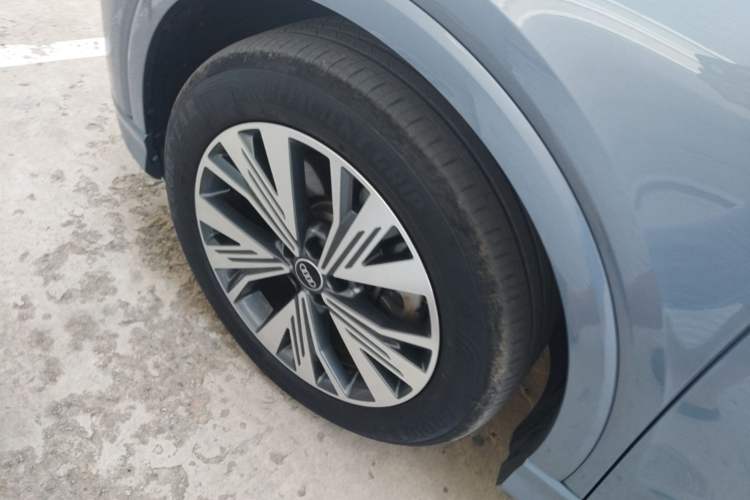 Used Audi Q4 e-tron 2022 40 e-tron Adventure Edition Left Front Wheel Hub